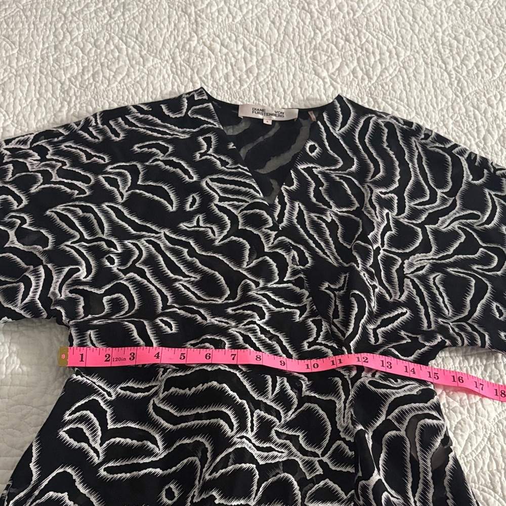 DVF Diane Von Furstenberg V Neck Flare Mini Dress Black White Size 6 *No Slip* - Picture 12 of 13